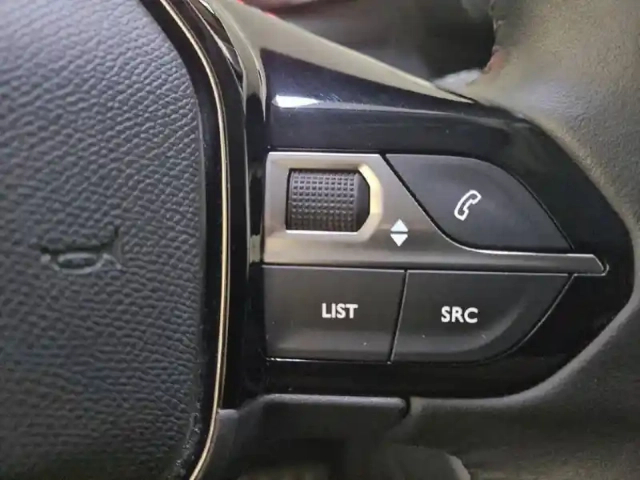 Peugeot 2008 puretech 100 s&amp;s bvm6 — photo 28