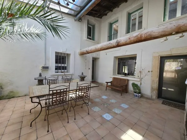 Maison 7 pièces 269 m²