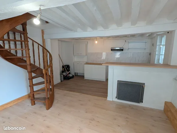 Appartement F3 84 m² rénové - Pacy-sur-Eure centre