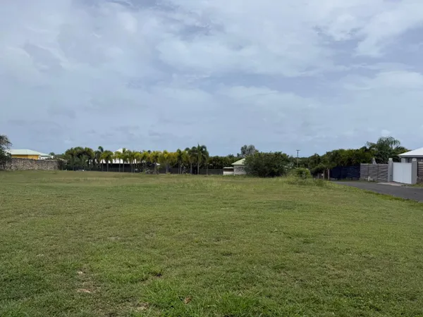 Terrain Sainte Anne 1230 m2