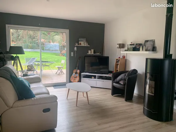 À VENDRE - BELLE MAISON RÉCENTE DE 110 m² AVEC 2 000 m² DE TERRAIN - BADEFOLS-SUR-DORDOGNE