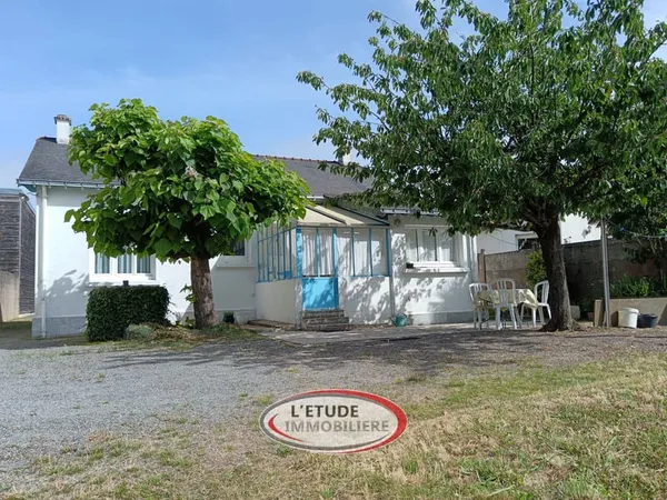 Sainte-Luce-sur Loire. Maison de plain-pied avec jardin, gar