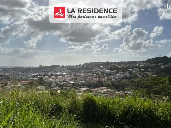 Terrain 966 m² Fort De France