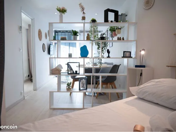 2 STUDIOS INDÉPENDANTS - 50 m² - JUAN-LES-PINS - 30 M DE LA MER