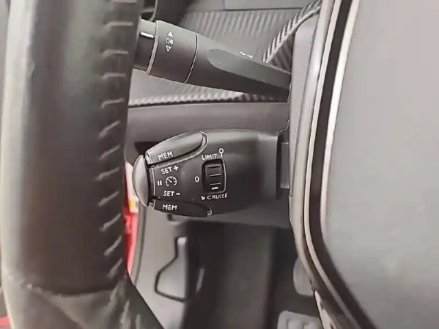 Peugeot 2008 puretech 130 s&amp;s bvm6 — photo 25