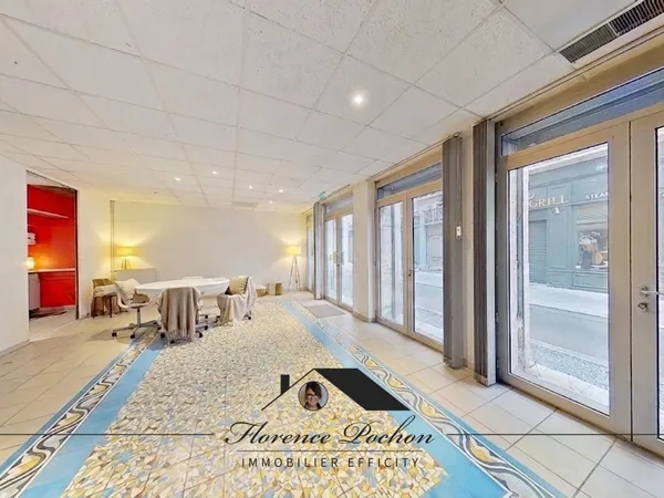Local commercial 2 pièces 86 m²
