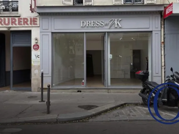 Local 45 m² Paris