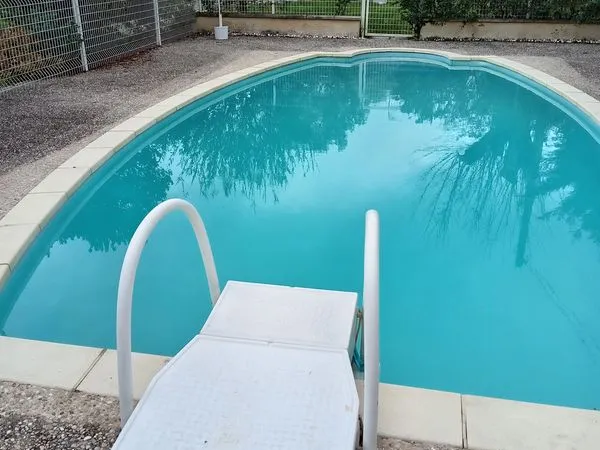 MAISON SANS TRAVAUX, PISCINE, GARAGE DOUBLE, PARC - 259000 Euro