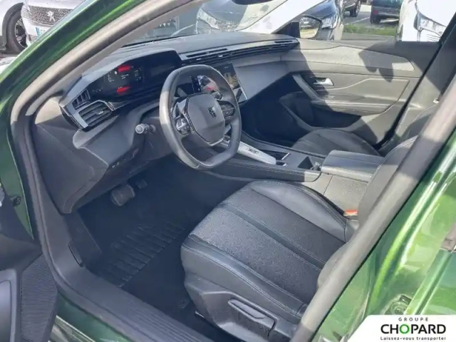 Peugeot 308 phev 180 e-eat8 — photo 9