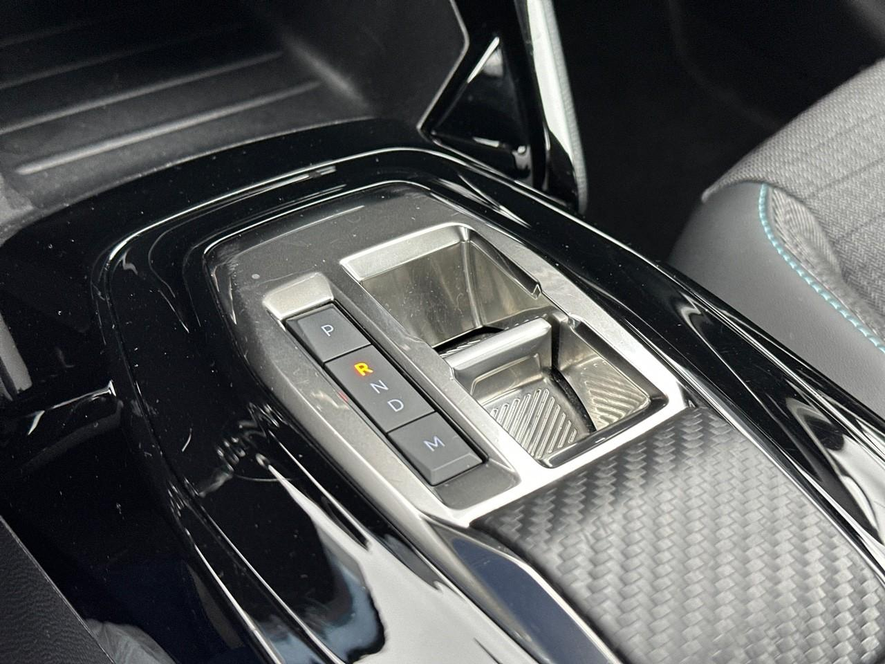 Peugeot 208 puretech 100 s&s eat8 allure pack — photo 30