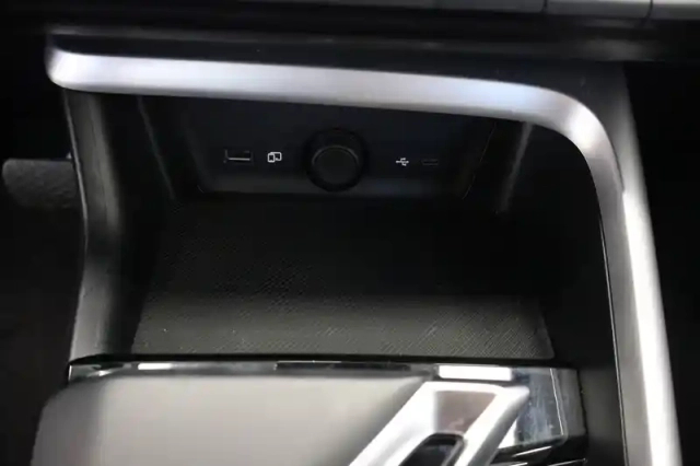 Mg Zs 1.5 l hybrid+ 197 ch — photo 60