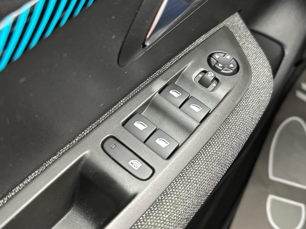 Peugeot 208 puretech 100 s&s bvm6 style — photo 15