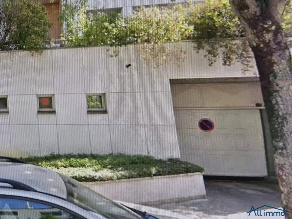 Parking 12 m²