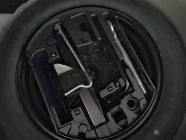 Peugeot 208 hybrid 110 e-dcs6 — photo 26