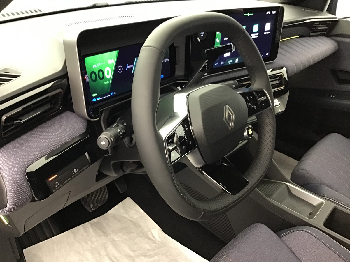 Renault R4 — photo 10