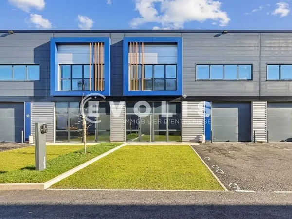 Local d'activité 6115 m²
