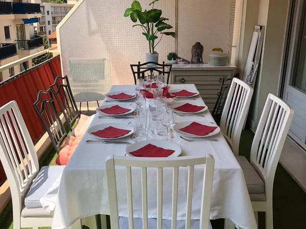 T2 54m2 + terrasse sud/sud ouest 20m2.Stasnislas/Suquet (sans Agence)
