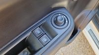 Renault Twingo 1.0 SCe 65ch Urban Night — photo 12
