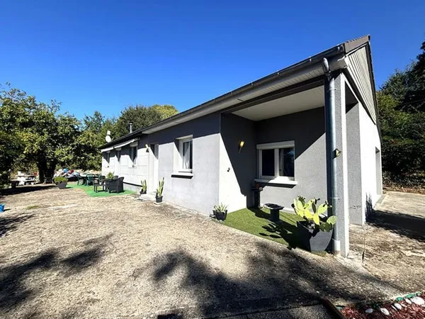 Maison de plain-pied de 90 m² 3 chambres terrain de 4 715 m² avec verger
