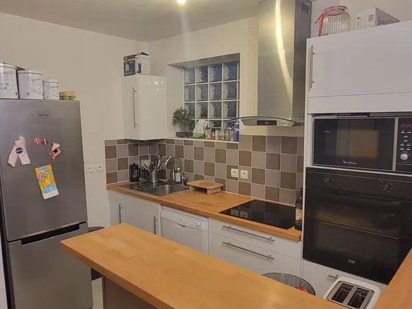 🏠 Appartement meublé en duplex 80 m² — 3 chambres, balcon & 2 parkings — Vert-le-Petit