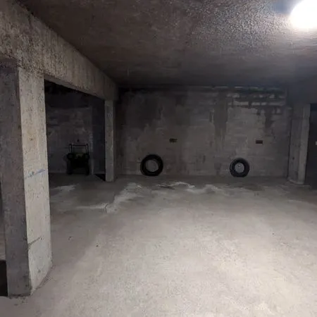 Emplacement parking sécurisé en sous-sol proche centre