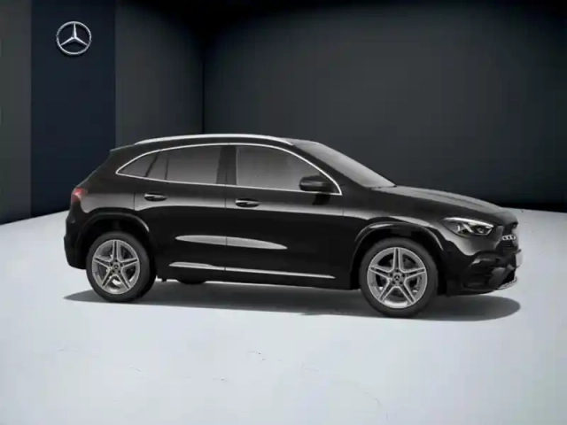 Mercedes Gla 200 d amg line — photo 17
