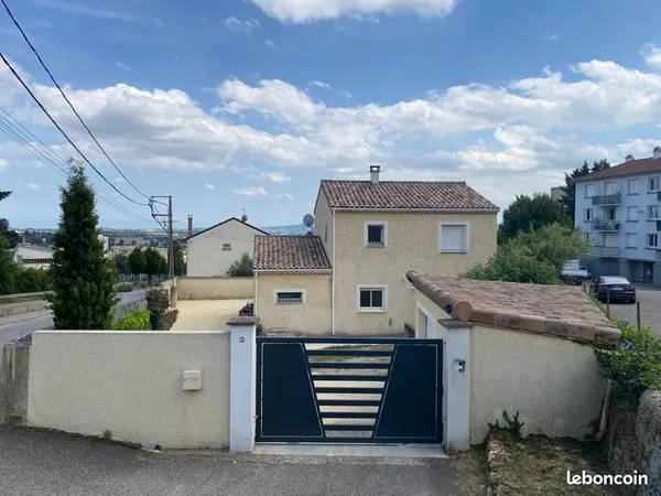 Villa 5 pièces 120 m²