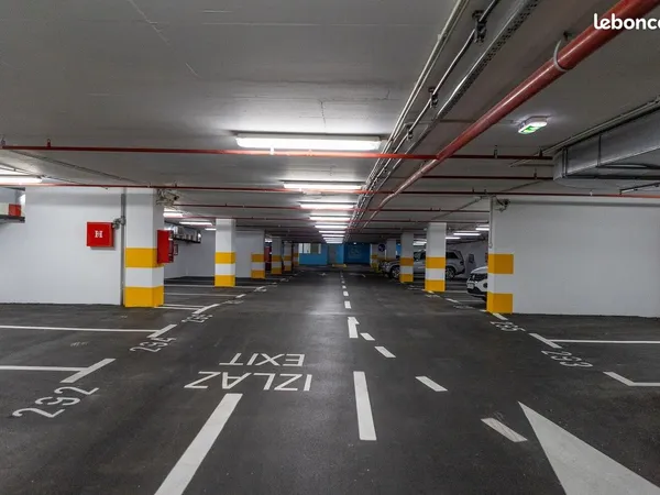Place de parking 12m² à louer - Résidence Station 59