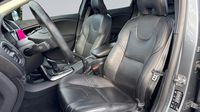 Volvo V40 D2 AdBlue 120ch Signature Edition Geartronic — photo 11