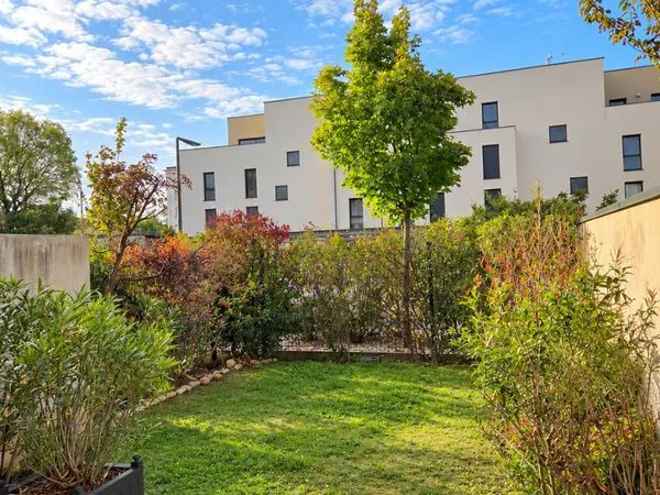 Location T3 Châteauvert, jardin, garage double