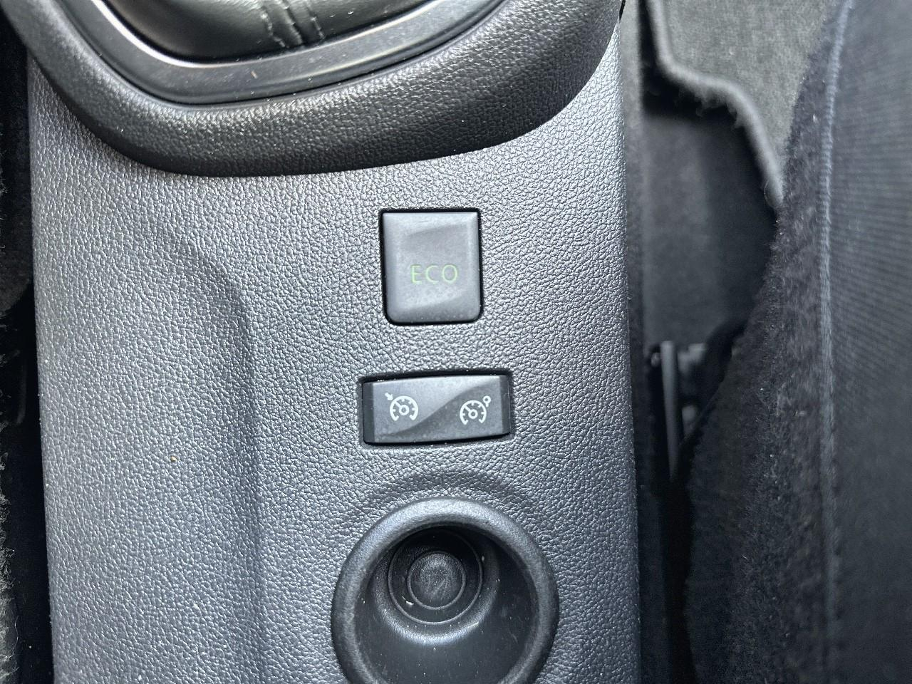 Renault Captur 0.9 tce 90ch energy intens euro6c — photo 35