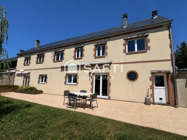 Grande maison familiale de 178 m² - Dépendances, grange et 3 000 m² de terrain clos