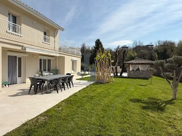 Belle villa rénovée