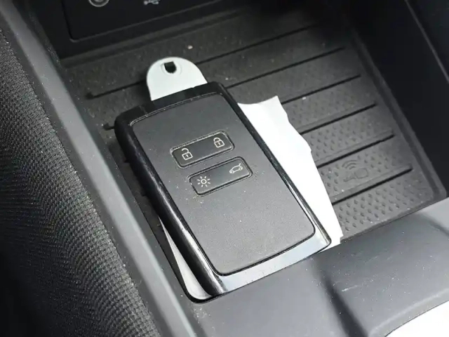 Renault Zoé zoe r110 — photo 19