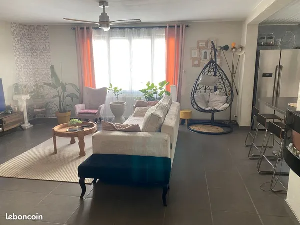 Rare à Pierre-Bénite - Spacieux duplex de 147m2