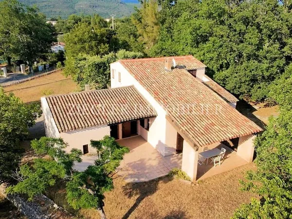 EXCLUSIVITE - SAINT CEZAIRE RESIDENTIEL - VILLA PROCHE DU VILLAGE A FORT POTENTIEL