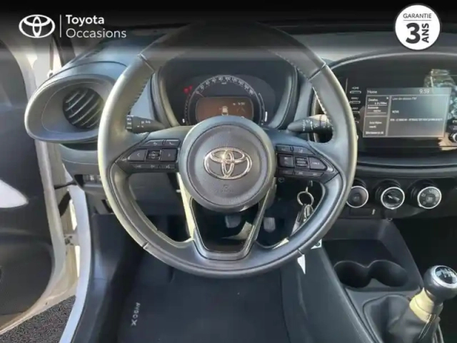 Toyota Aygo x 1.0 vvt-i 72ch dynamic my23 — photo 9