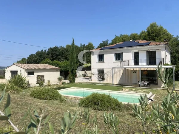 Villa 6 pièces 170 m²