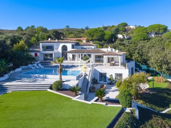 Luxueuse villa - Belle vue dégagée sur la mer et la nature