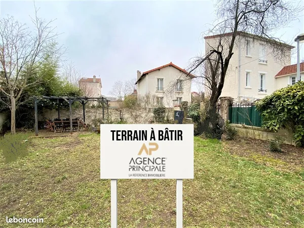 Terrain 166 m² NANTERRE