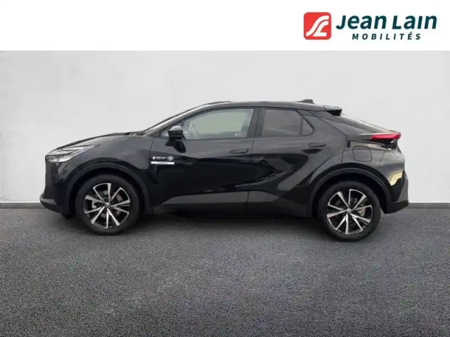 Toyota C-Hr phev 225 — photo 26