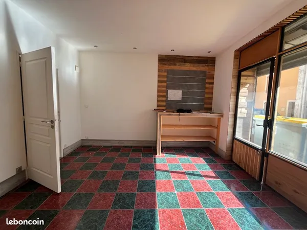 Local commercial 30m² — Centre-ville Villefranche-sur-Saône — idéal profession libérale
