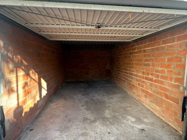 Garage à louer