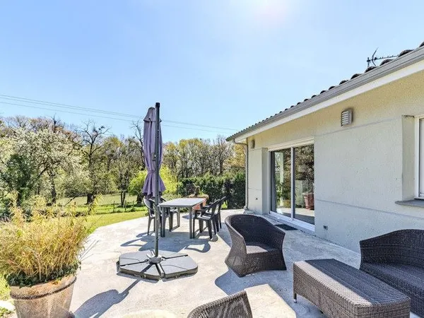 Contemporaine de 5 pièces principales