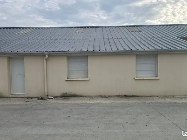 Bureaux 37 m² BARBEREY ST SULPICE