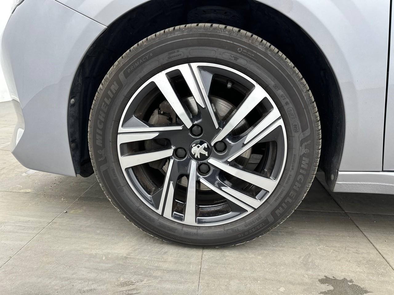 Peugeot 208 puretech 100 s&s bvm6 allure — photo 14