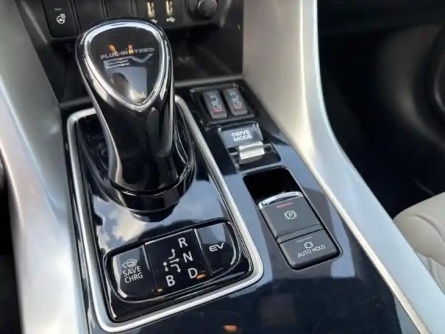 Mitsubishi Eclipse cross 2.4 mivec phev 188ch instyle 4wd — photo 15