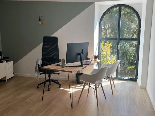 Bureau individuel 17m² dans un espace de travail partagé