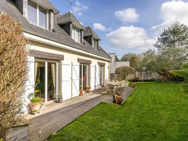 Villa 6 pièces 140 m²