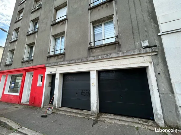 Parking Box proche liberté